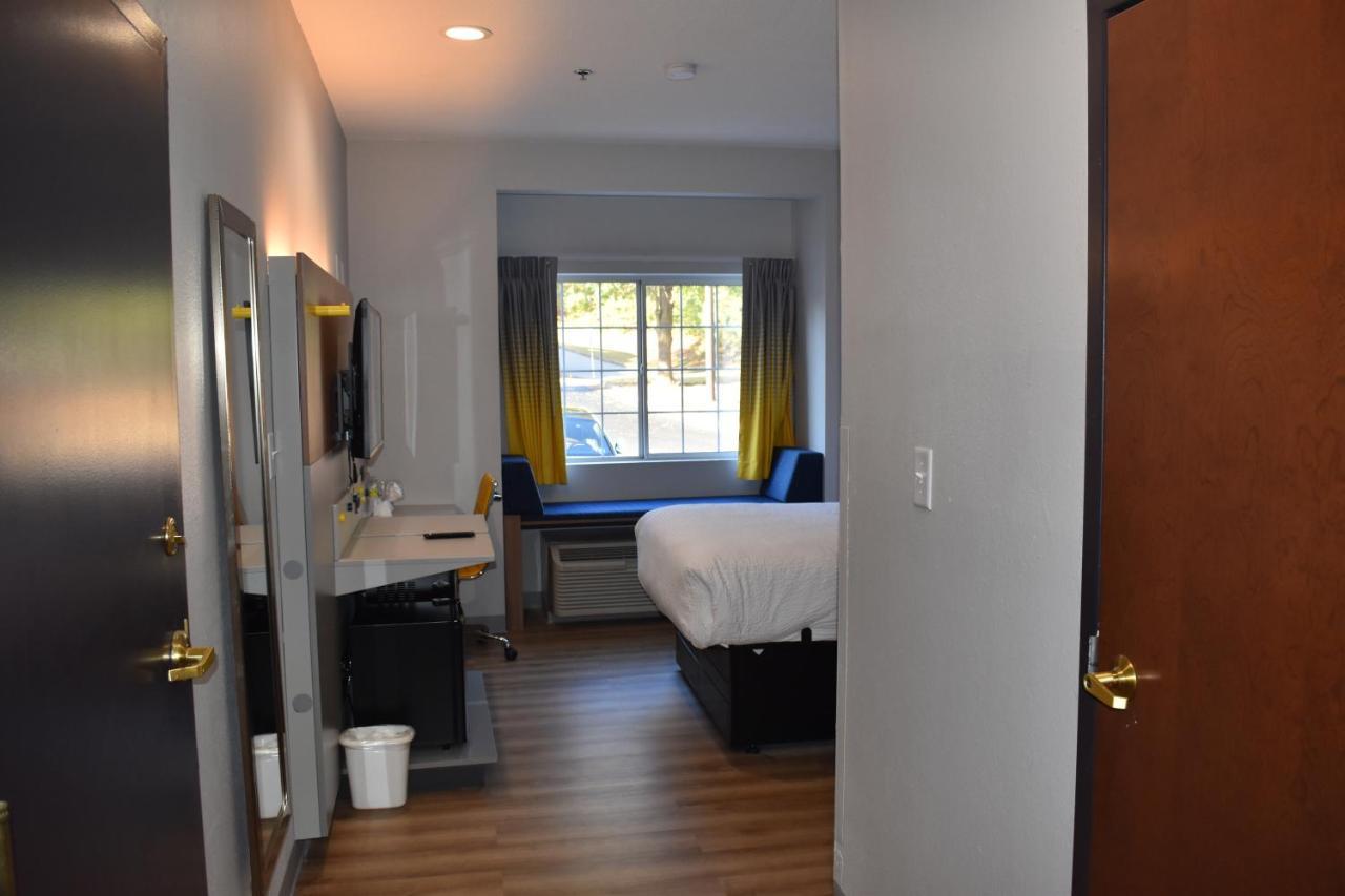 Microtel Inn & Suites By Wyndham Stockbridge/Atlanta I-75 Ngoại thất bức ảnh